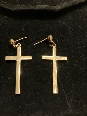 GOLD CROSS PIERCED EARRINGS